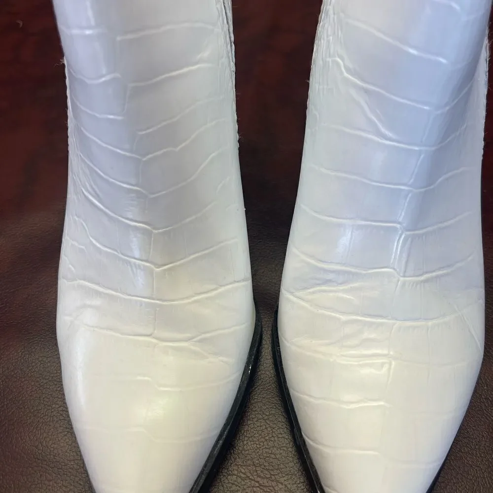 Aldo white leather heeled mules boots booties slip on‎ pointed toe, size 8